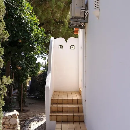 Casa Vale Da Ana Villa