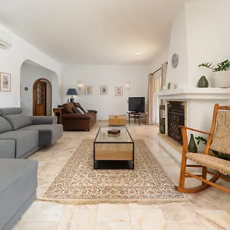 Casa Vale Da Ana Villa *