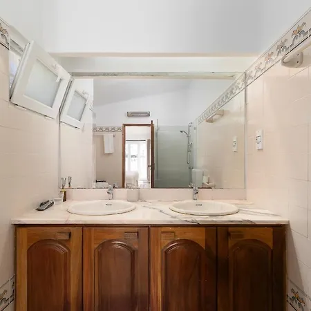 Casa Vale Da Ana Villa *