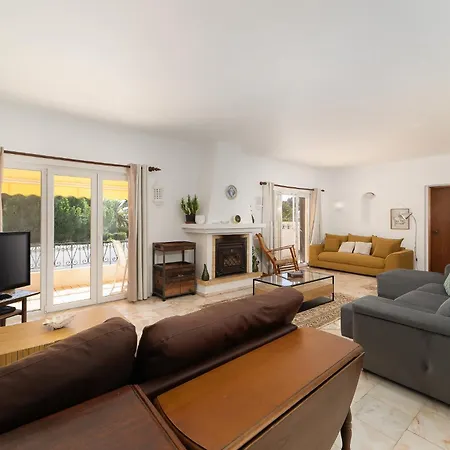 Casa Vale Da Ana Villa *