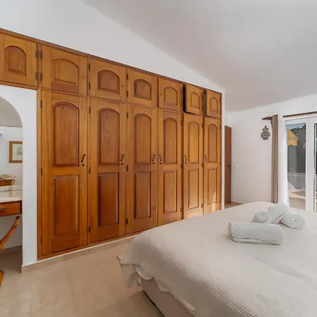 Casa Vale Da Ana *