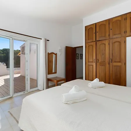 Casa Vale Da Ana Villa *