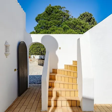 Casa Vale Da Ana Villa